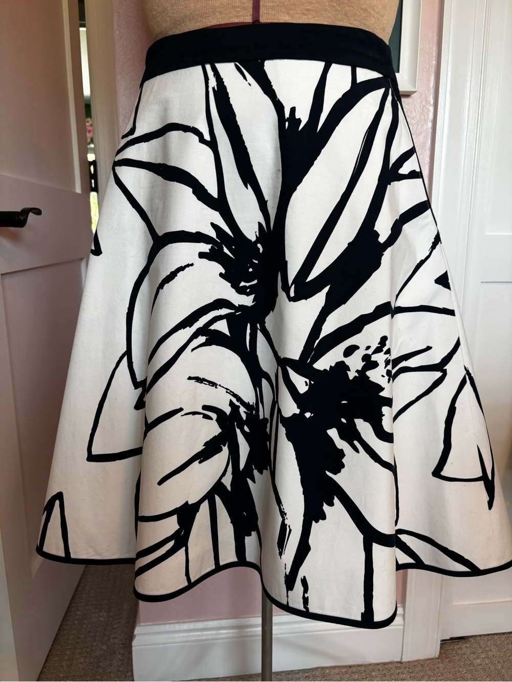 Ellen Tracy Navy & White Floral A-Line Skirt